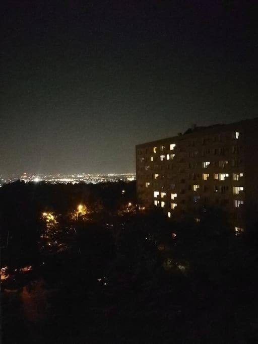 شقة Uroczy, Jasny Apartament Oraz Bezplatny Parking! كراكوفيا المظهر الخارجي الصورة