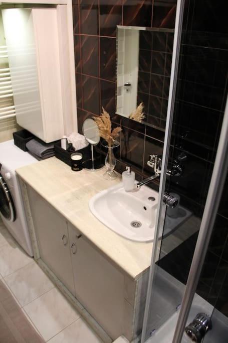 شقة Uroczy, Jasny Apartament Oraz Bezplatny Parking! كراكوفيا المظهر الخارجي الصورة