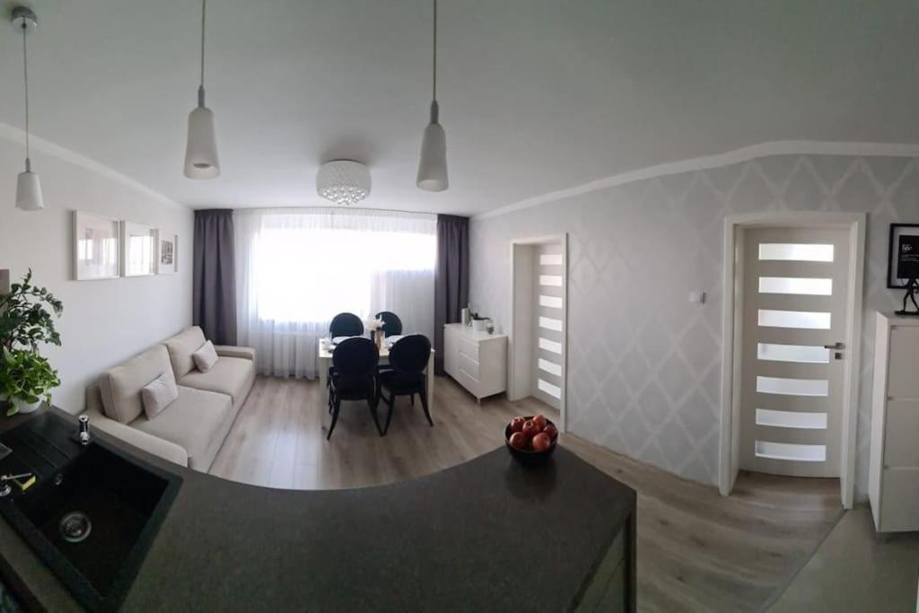 شقة Uroczy, Jasny Apartament Oraz Bezplatny Parking! كراكوفيا المظهر الخارجي الصورة