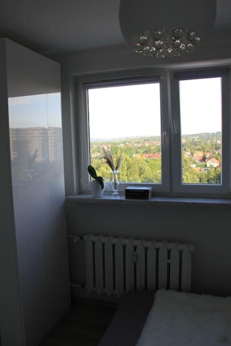 شقة Uroczy, Jasny Apartament Oraz Bezplatny Parking! كراكوفيا المظهر الخارجي الصورة